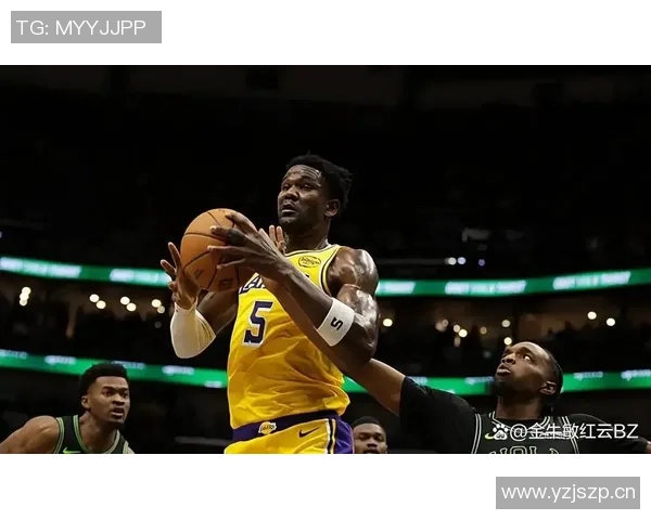 艾顿本季面对顶级内线表现出色7战全胜场均18分10篮板命中率高达72